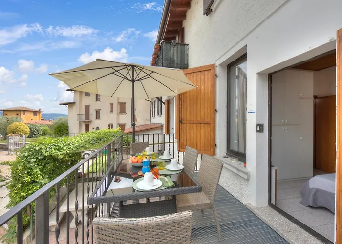 Al Peveri - Private Parking & Near Lake - Happy Rentals
