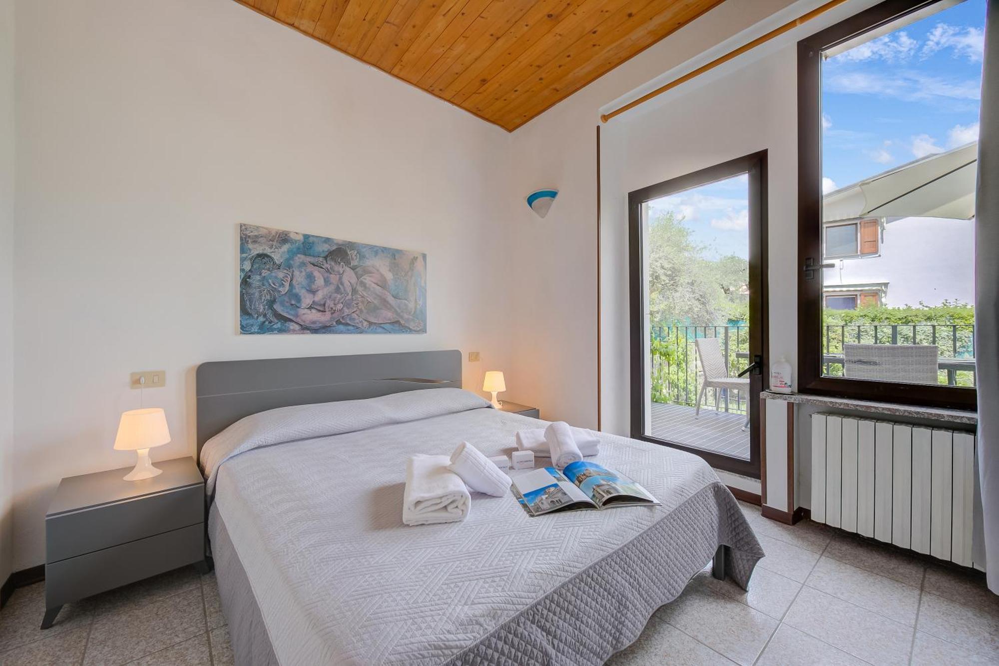 Apartment Al Peveri - Private Parking & Near - Happy