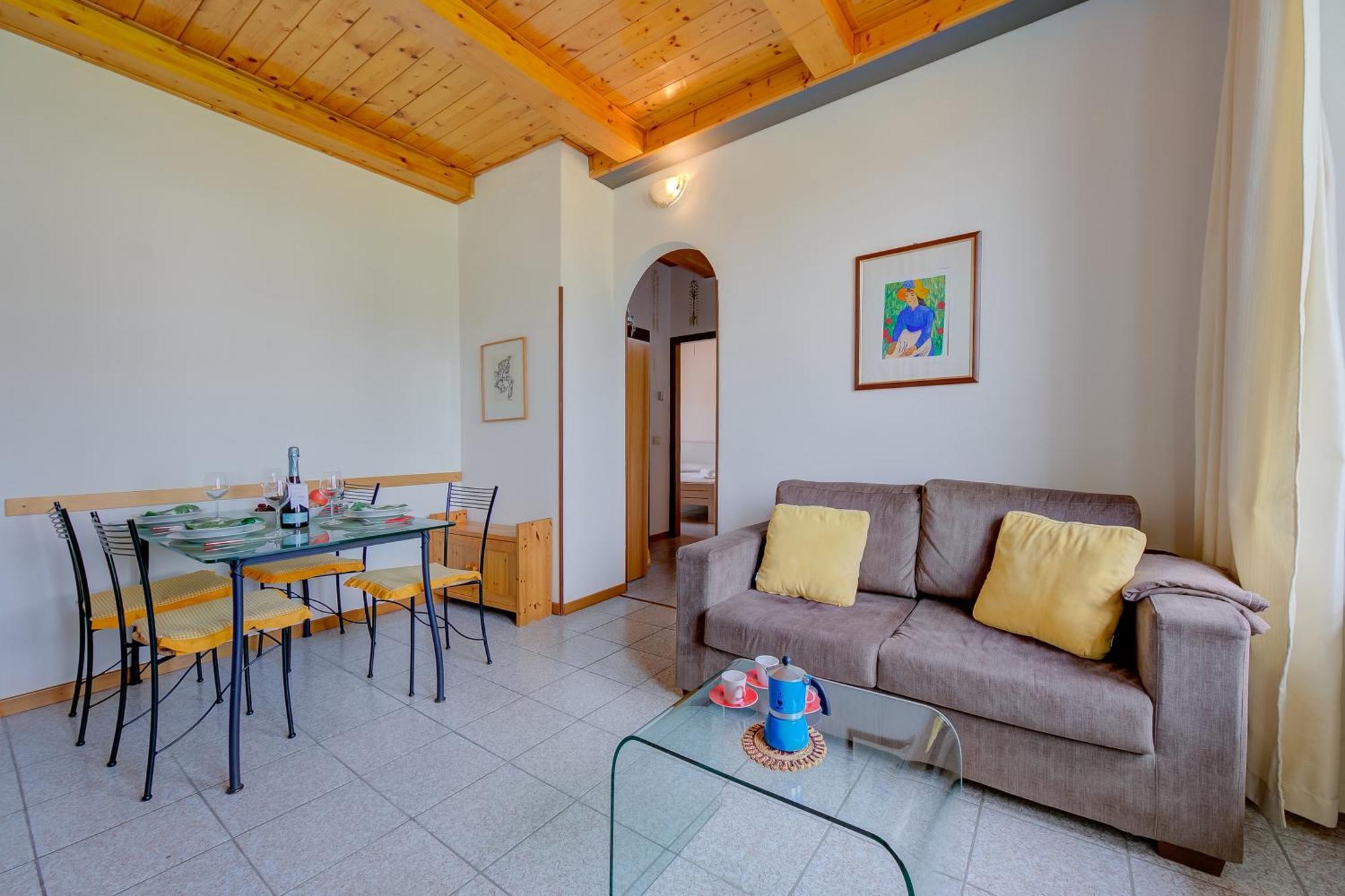Apartment Al Peveri - Private Parking & Near - Happy