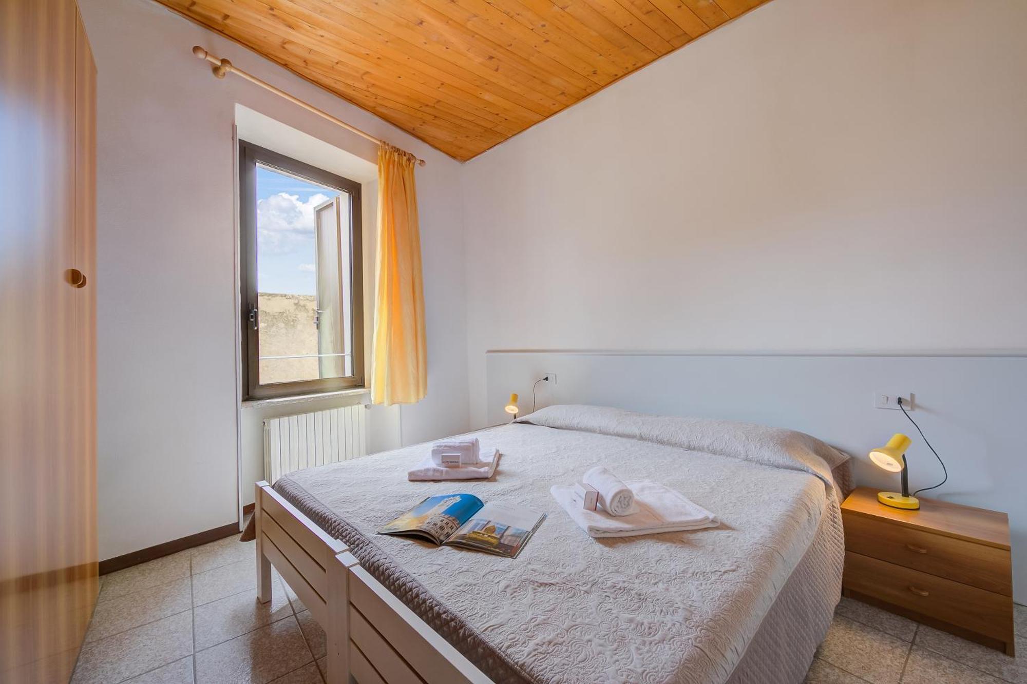 Al Peveri - Private Parking & Near - Happy
