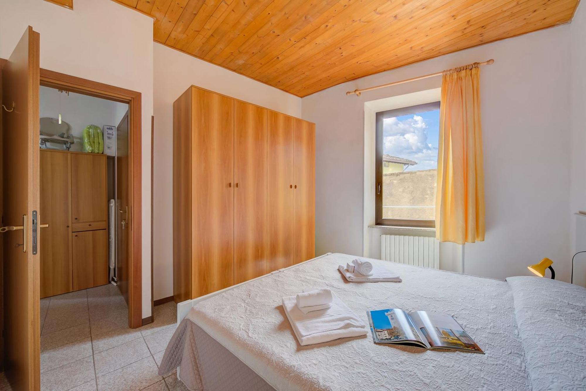 Apartment Al Peveri - Private Parking & Near - Happy