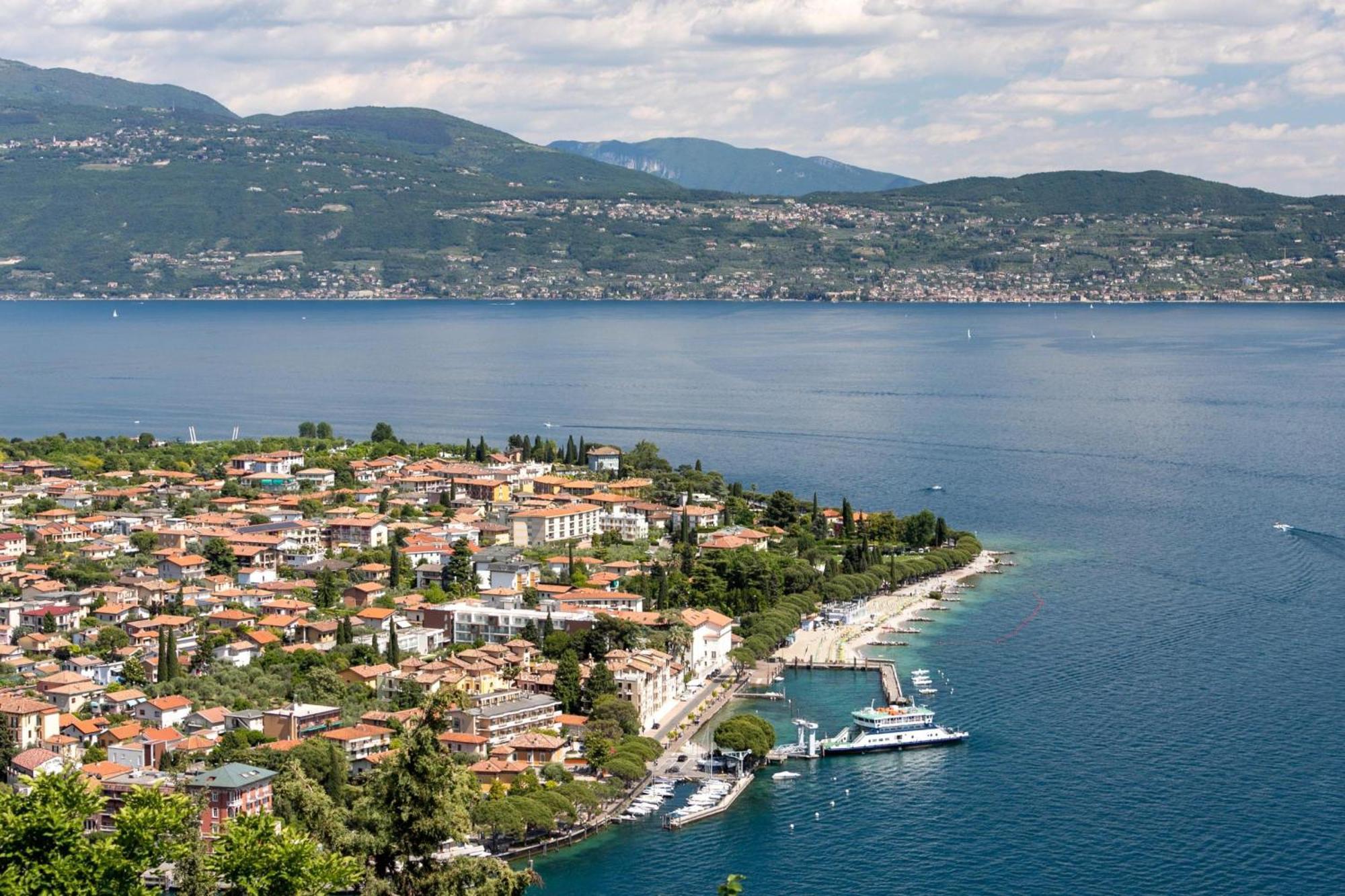 Apartment Al Peveri - Private Parking & Near - Happy